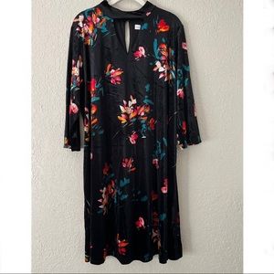 JCP Boutique women’s plus black velvet floral print shift dress, 0X and 1X